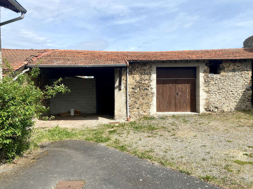Maison à NEAUX