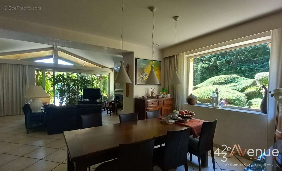 Maison à SAINT-MARTIN-LA-PLAINE