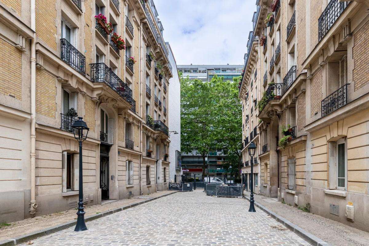 Appartement à PARIS-18E