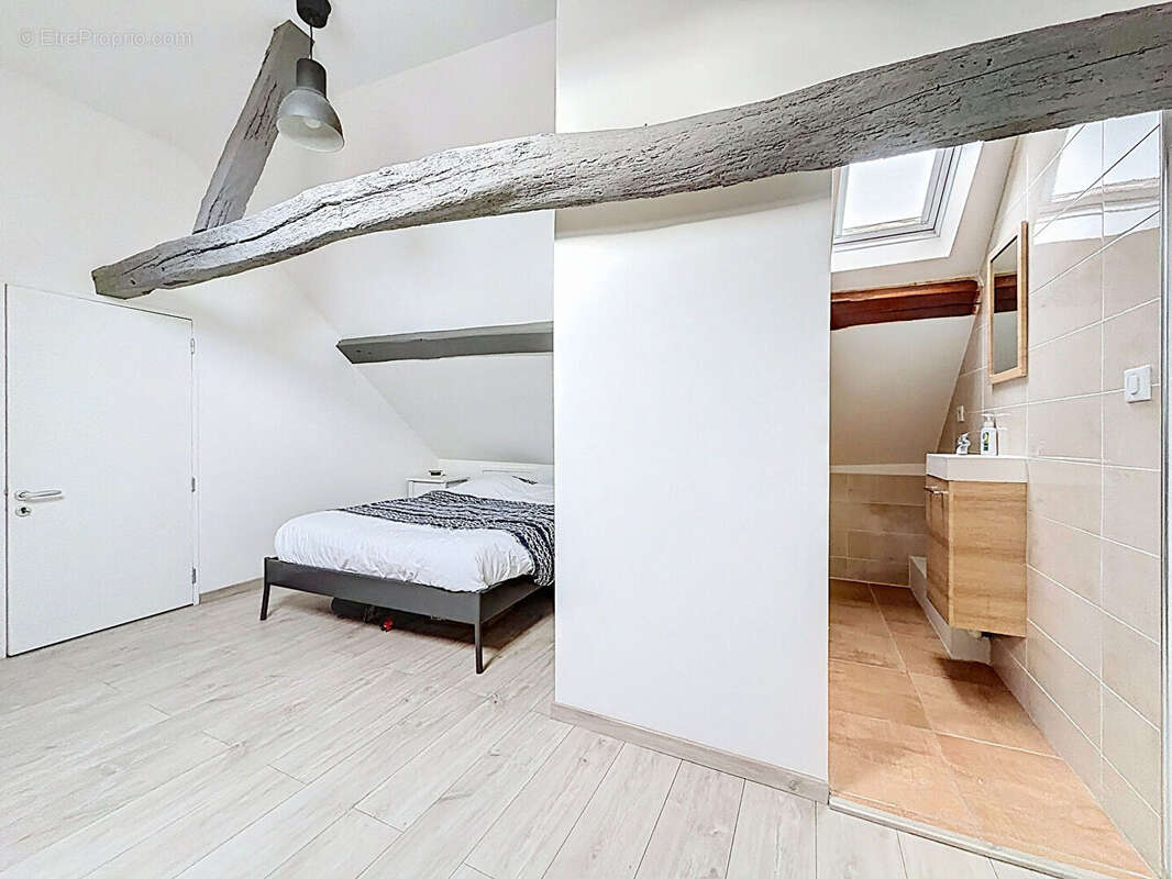 Maison à FRESNAY-LE-GILMERT