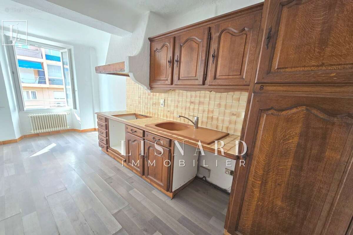 Appartement à VALLAURIS