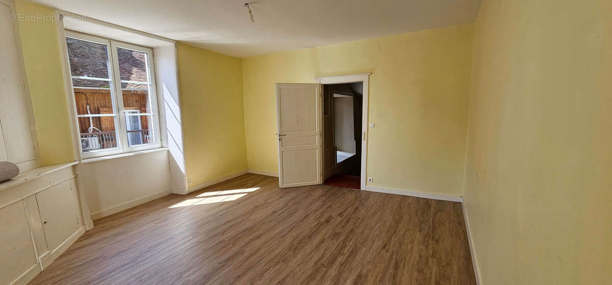 Bâtisse de charme avec 2 logements indépendants - photo 7