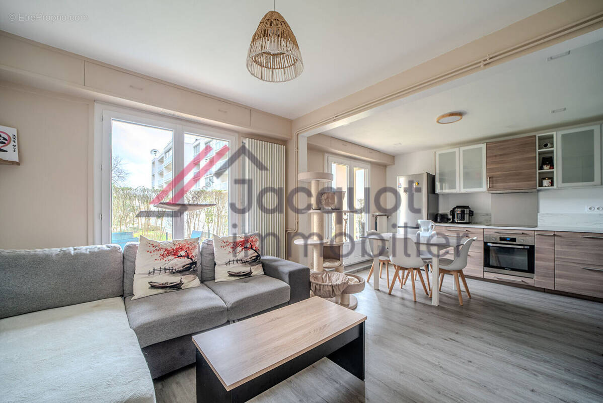 Appartement à LONS-LE-SAUNIER