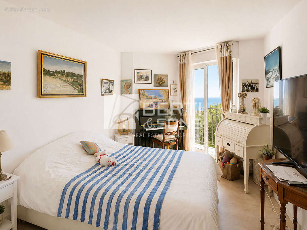 Appartement à MANDELIEU-LA-NAPOULE