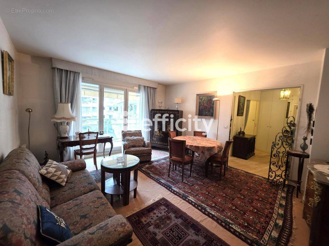 Appartement à BOULOGNE-BILLANCOURT