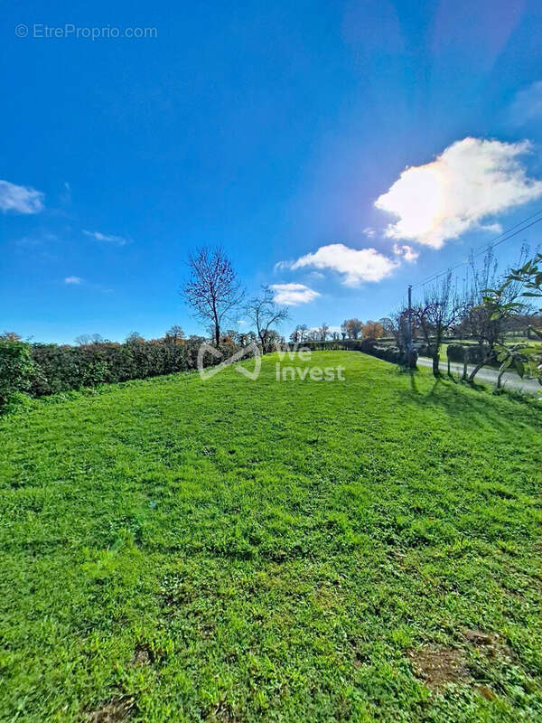 Maison à ANGLARS-SAINT-FELIX