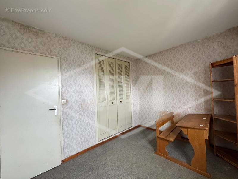 Maison 104 m² à Combs-La-Ville  - photo 9