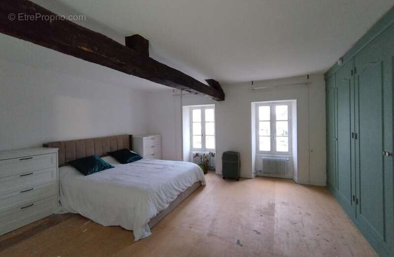 Maison à CHAZELLES