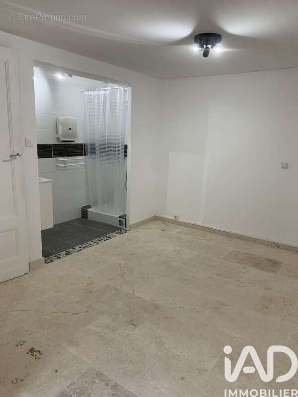 Photo 4 - Appartement à NISSAN-LEZ-ENSERUNE