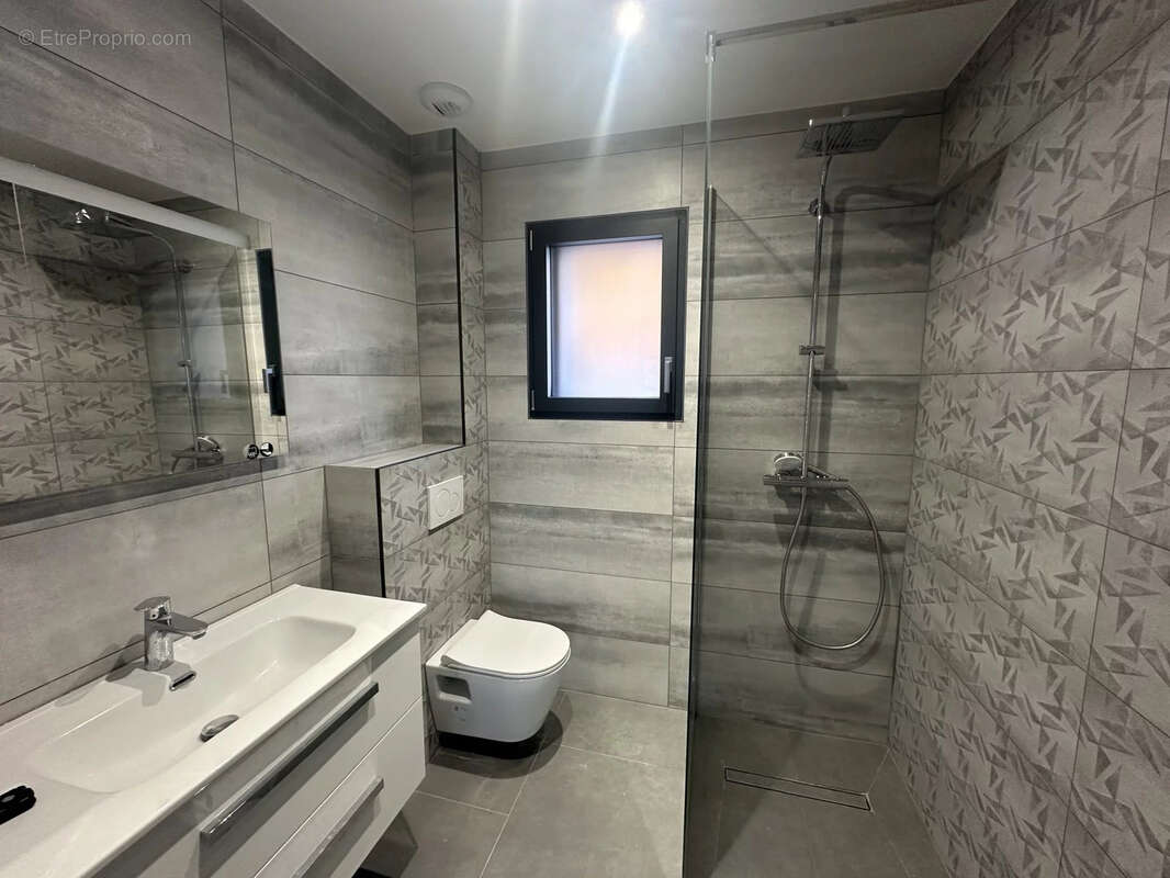 Appartement à NEUVECELLE