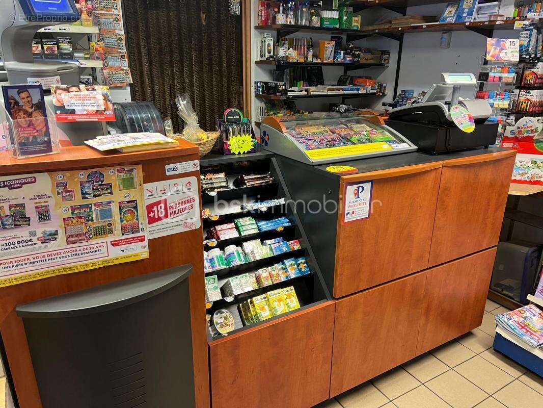 Commerce à SAINT-VICTOR