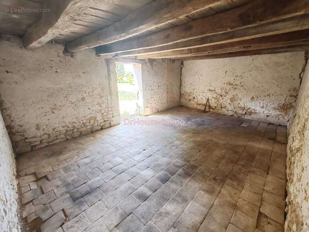 Maison à DANGE-SAINT-ROMAIN