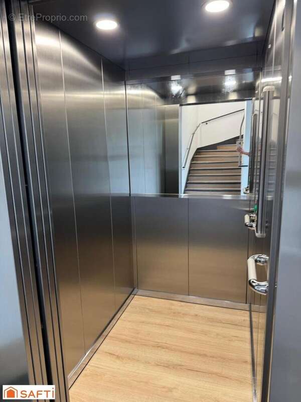 Photo 8 - Appartement à LANDIVISIAU