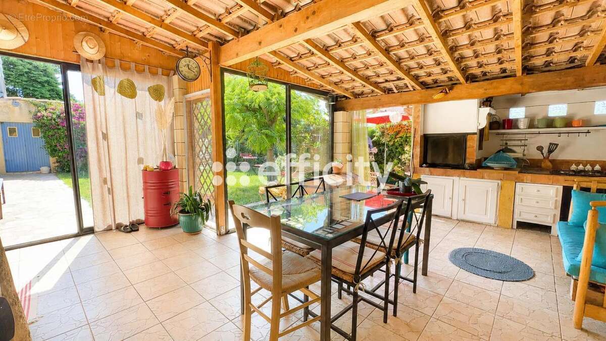 Maison 96 m² à Martigues  - photo 8