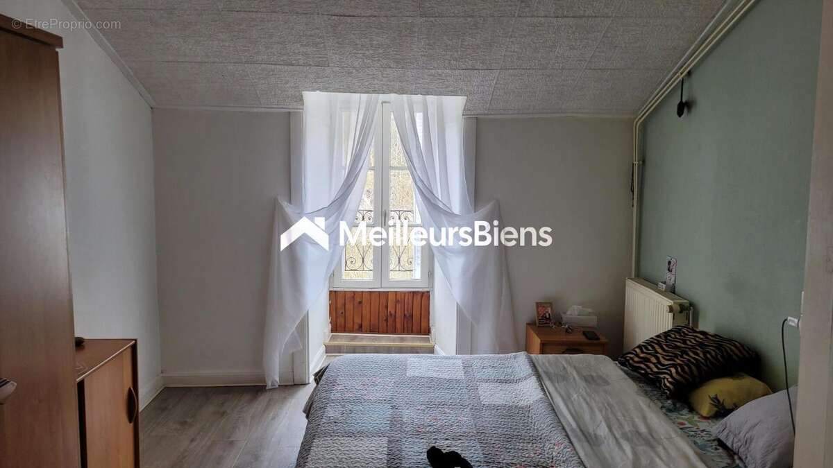 Appartement à LAROQUEBROU