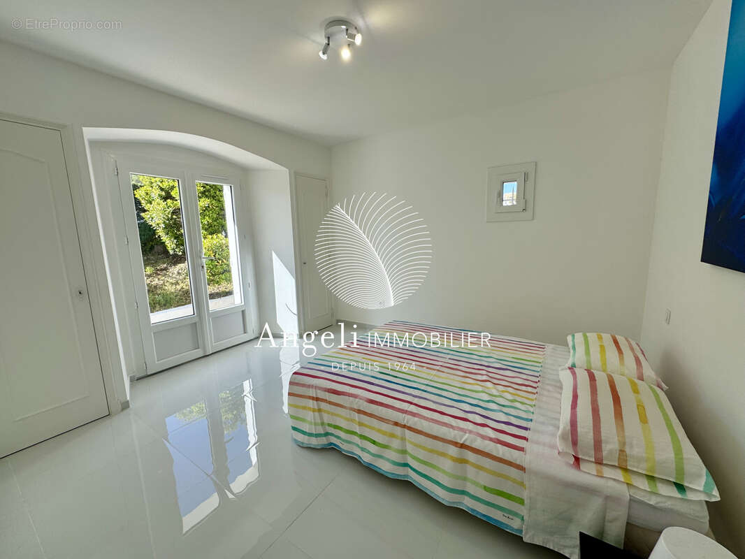 Maison à FREJUS