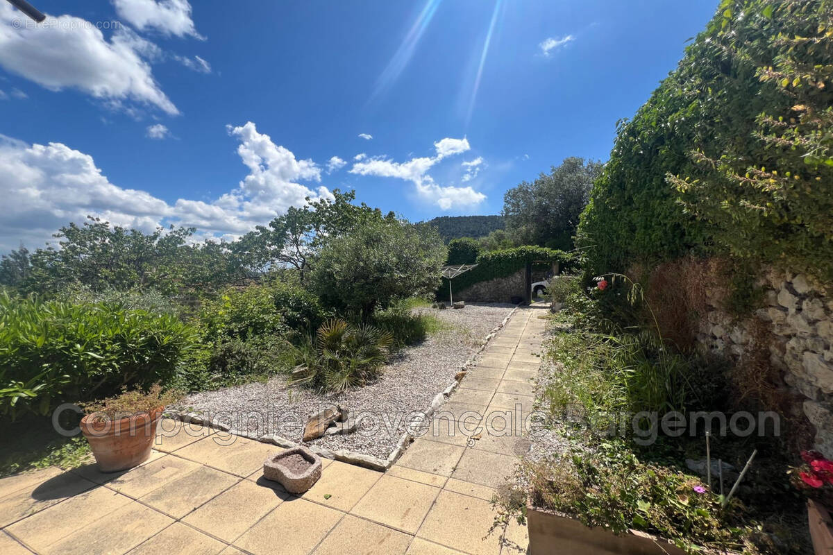 Appartement à BARGEMON