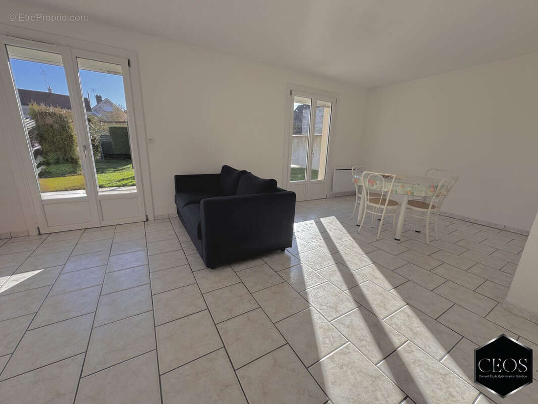 Maison à FAREMOUTIERS