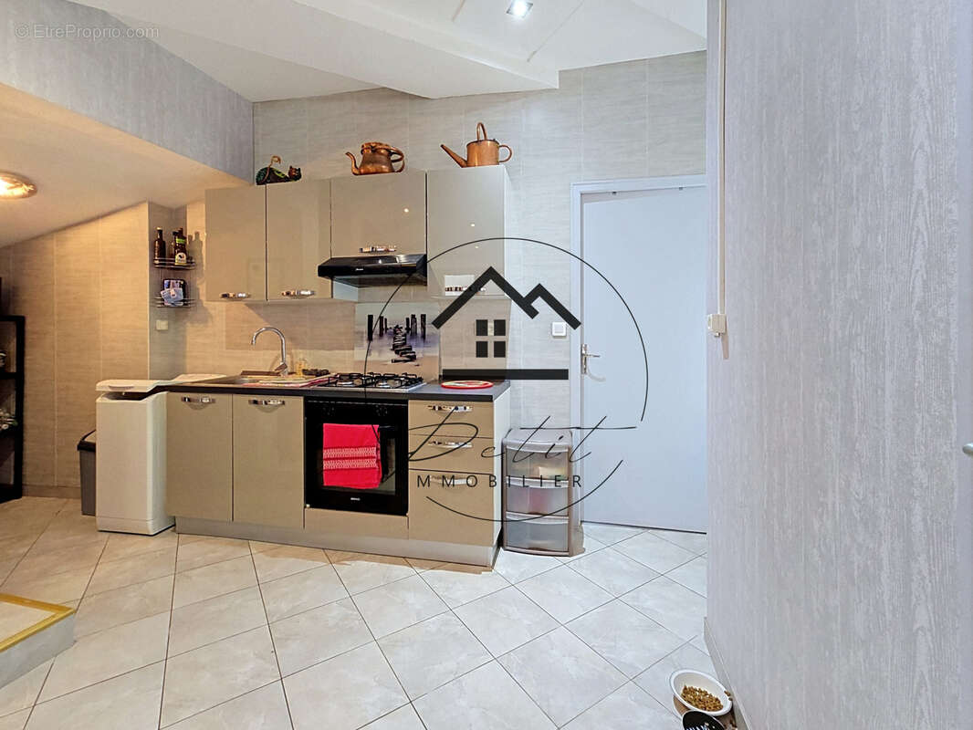 Appartement à MOUY