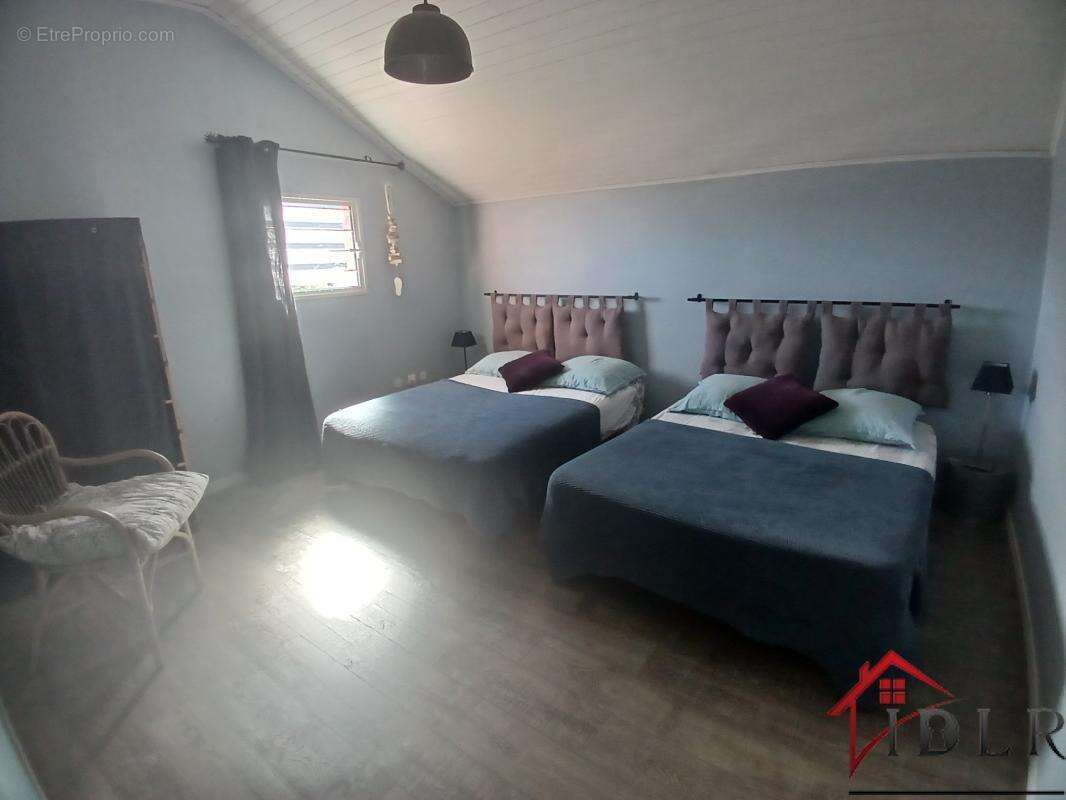 Ensemble immobilier de 269 m2 sur 800 m2 de terrain à Dos d' - photo 15