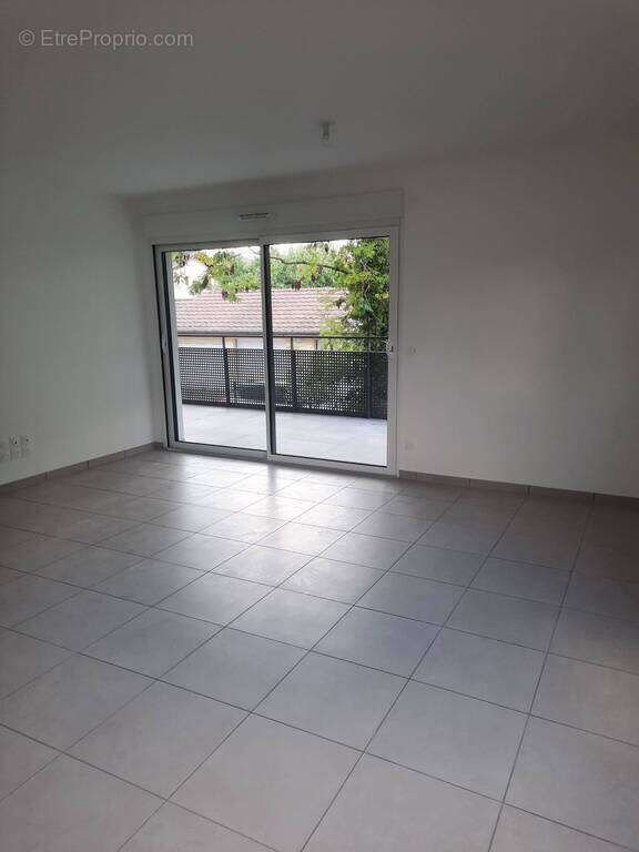 Appartement à VERSONNEX