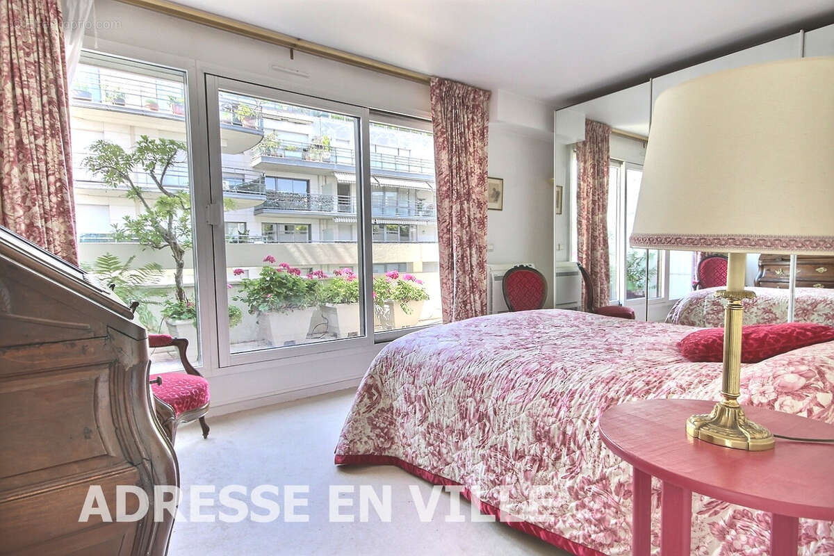 Appartement à LEVALLOIS-PERRET