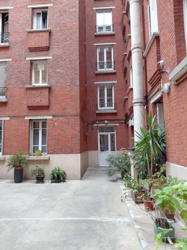 Appartement à AUBERVILLIERS