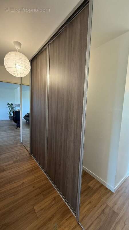 COUP DE CUR  Appartement 4 pièces entièrement rénové, lumineux, avec balcon et parking - photo 8