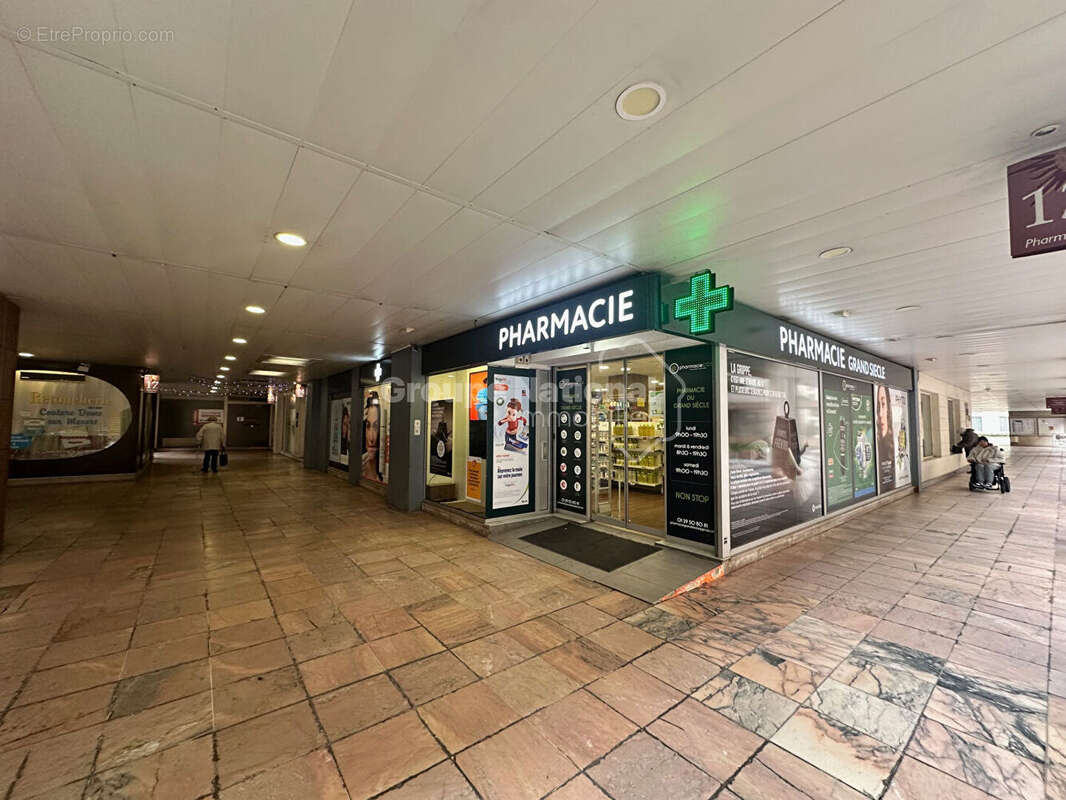 Commerce à VERSAILLES