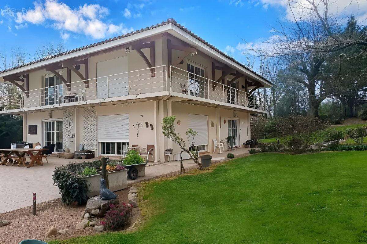 Maison à PUYBEGON