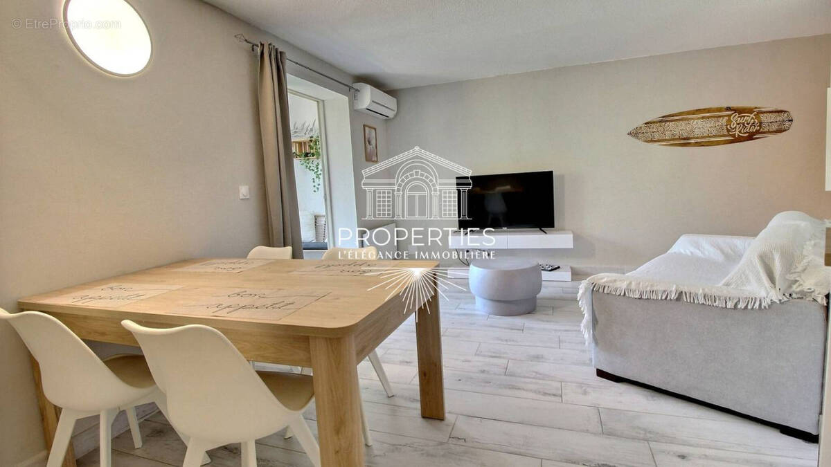 Appartement à BORMES-LES-MIMOSAS