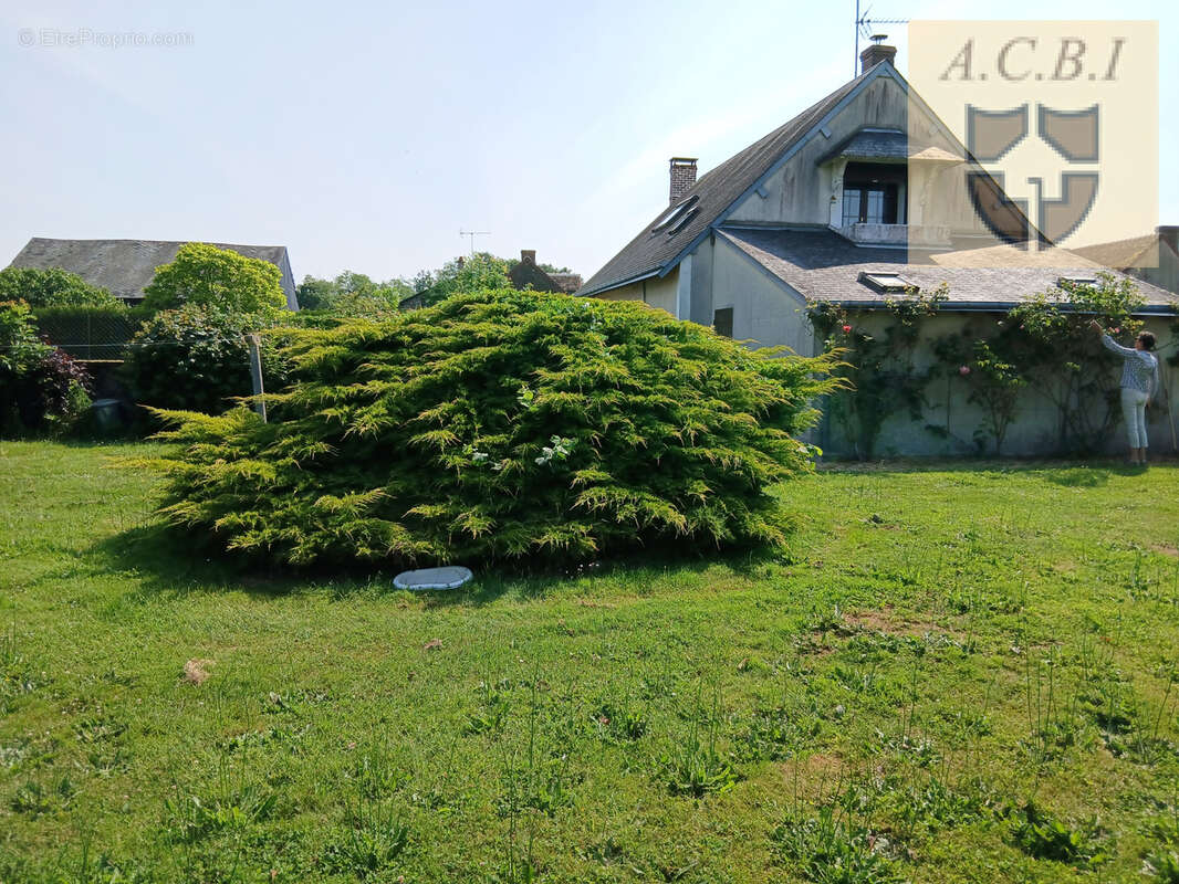 Maison à HOUSSAY