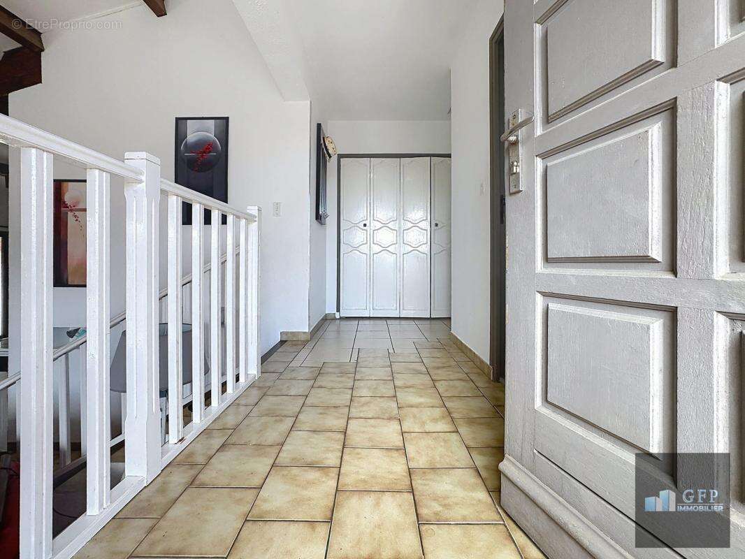 Maison à BORMES-LES-MIMOSAS