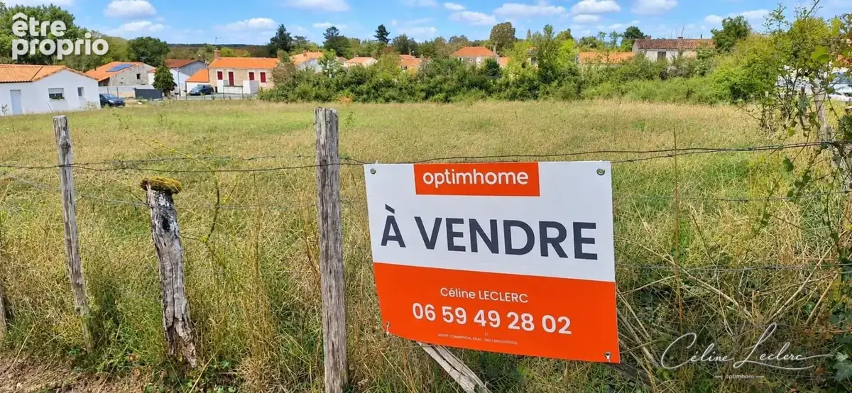 Terrain à PEAULT