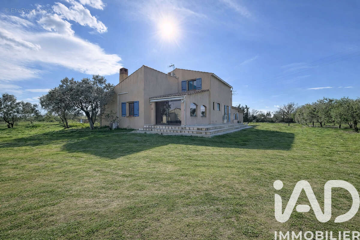 Photo 2 - Maison à SAINT-MARTIN-DE-CRAU