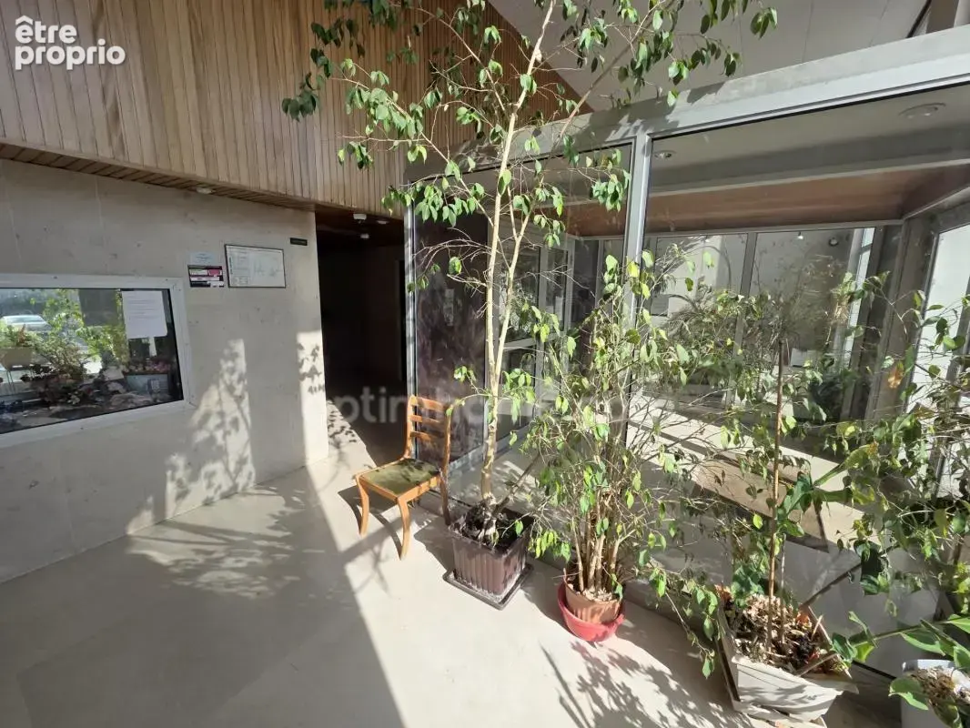 Appartement 5 pièces - 2ème étage - 102 m2 - Cave et Place de Parking - 212 000 € FAI - photo 10