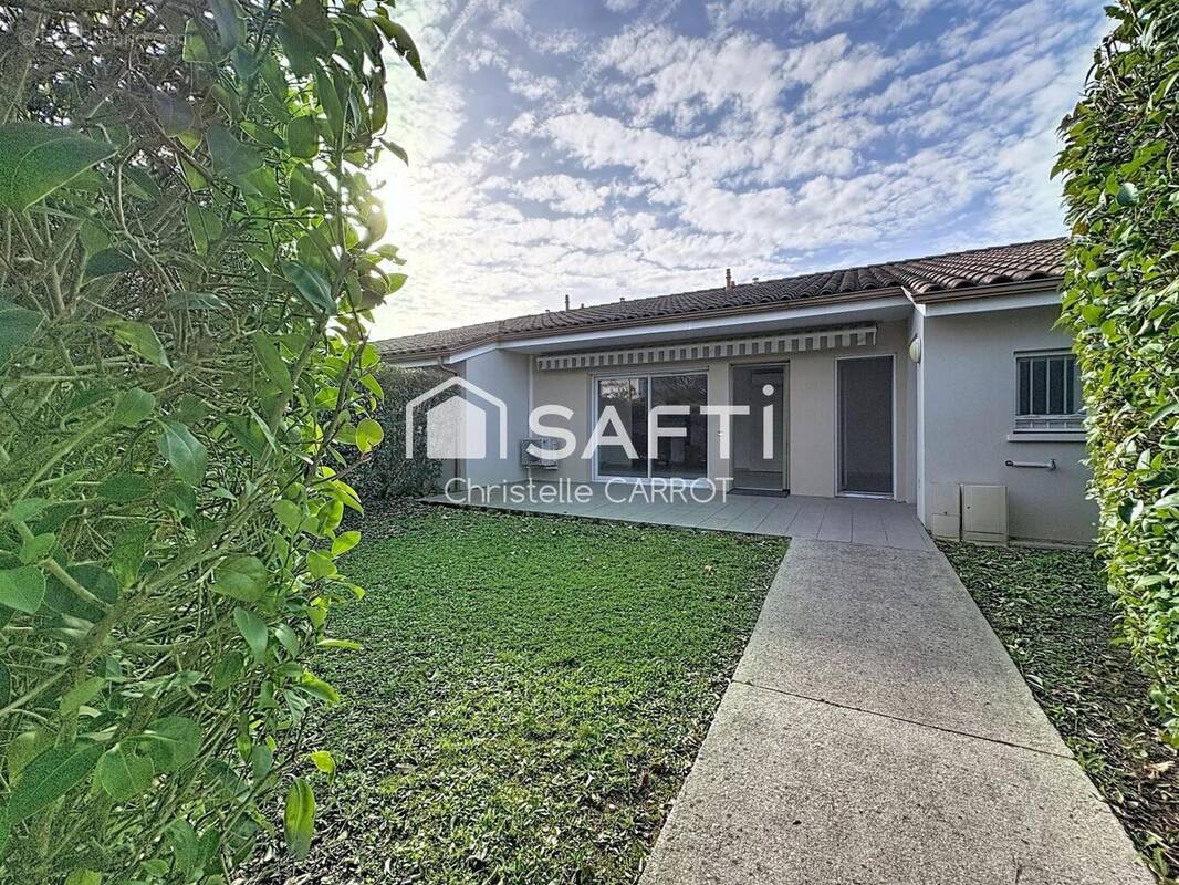 Photo 1 - Maison à IZON