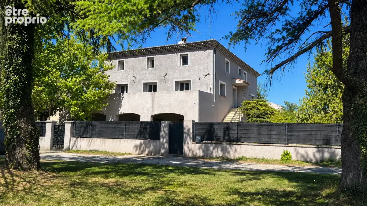 Grande propriété à Savasse proche Montélimar   fort potentiel locatif - photo 2