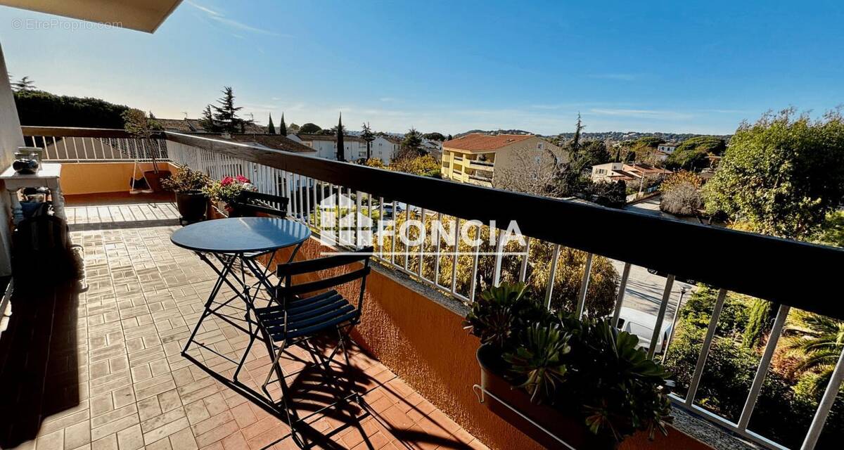 Appartement à SIX-FOURS-LES-PLAGES