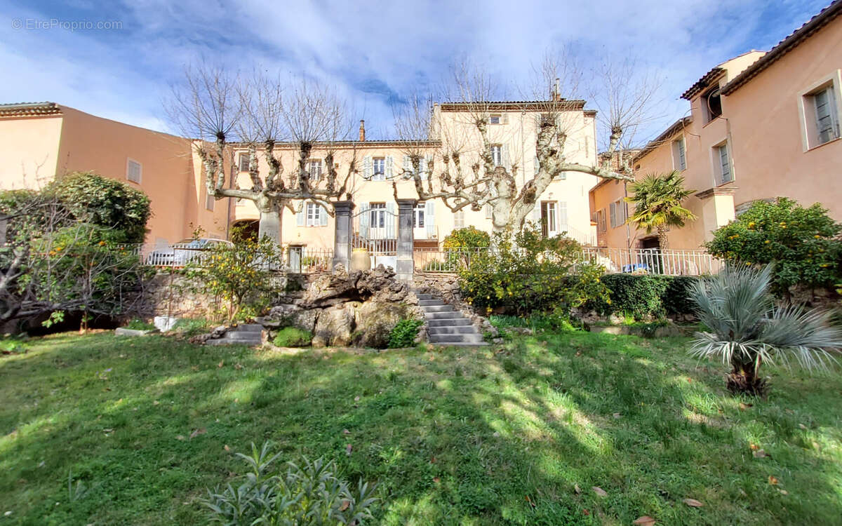 Maison à PUGET-VILLE