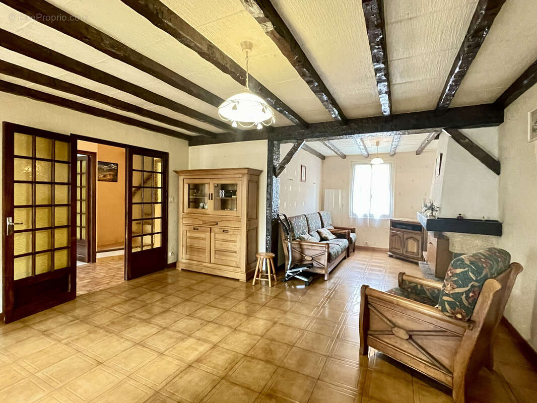 Maison à CONFOLENS