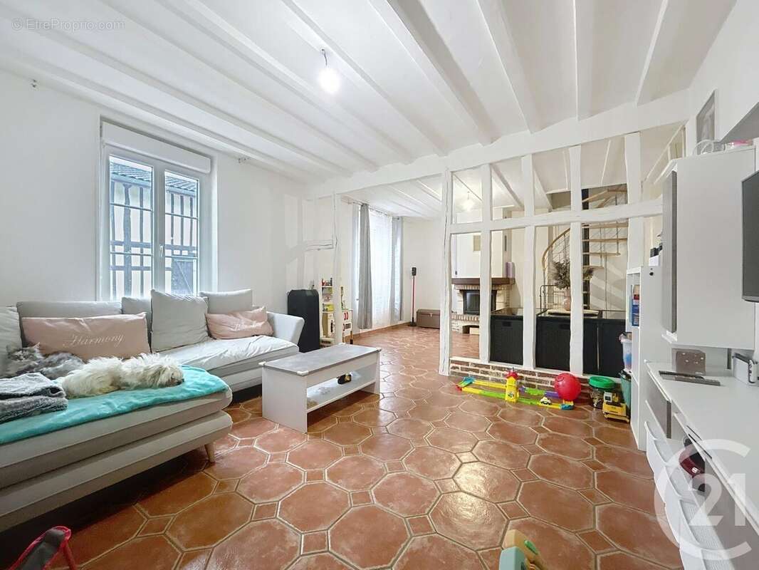 Maison à SAINT-AMAND-SUR-FION