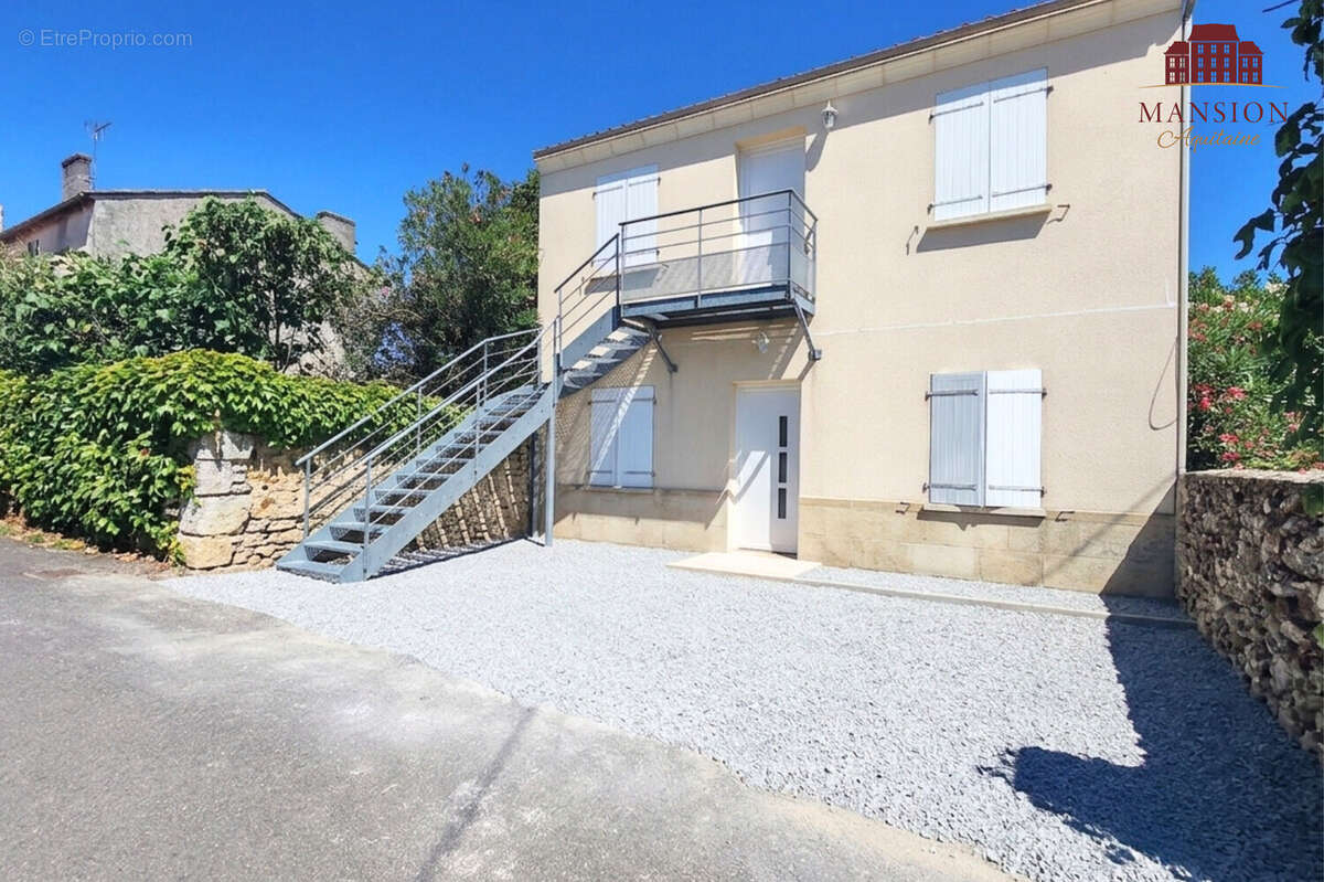 VENDU LIBRE - Appartement avec jardin - photo 3