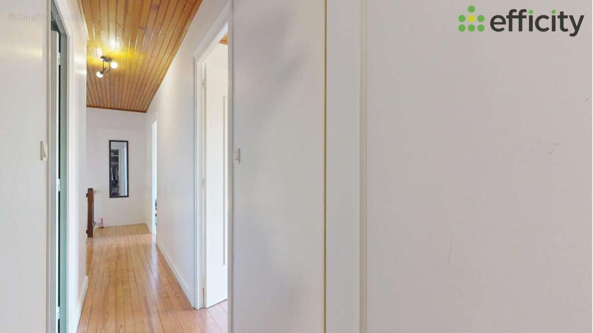 Maison à COLOMBIER-SAUGNIEU