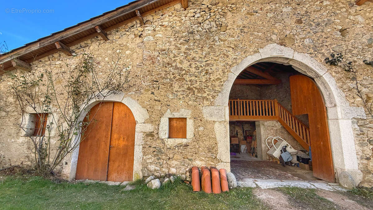 Maison à SAINT-AUPRE