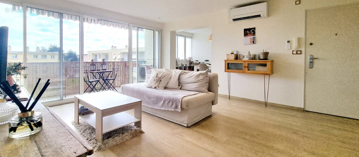 Appartement à GUILHERAND-GRANGES