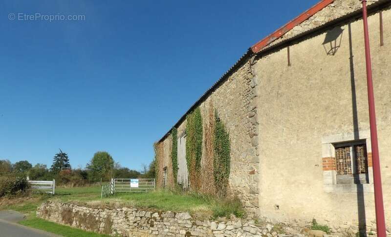 Maison à SAINTE-THERENCE