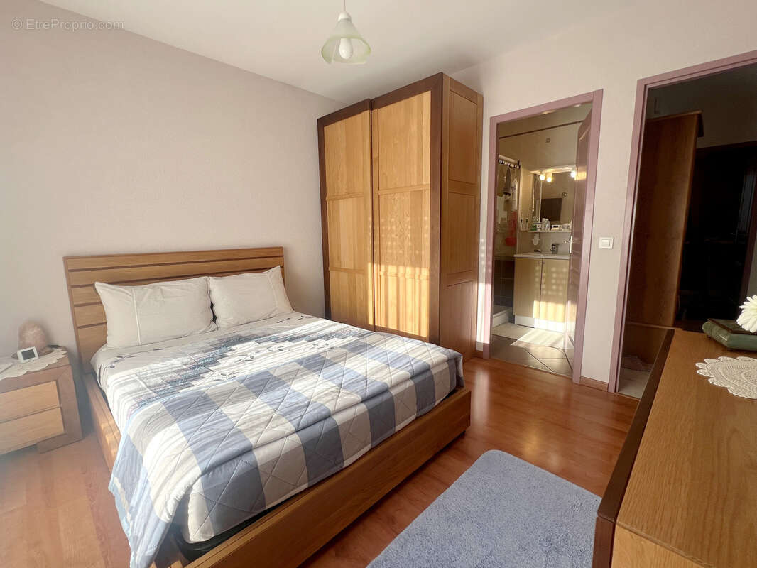 Maison à COLLONGES-SOUS-SALEVE