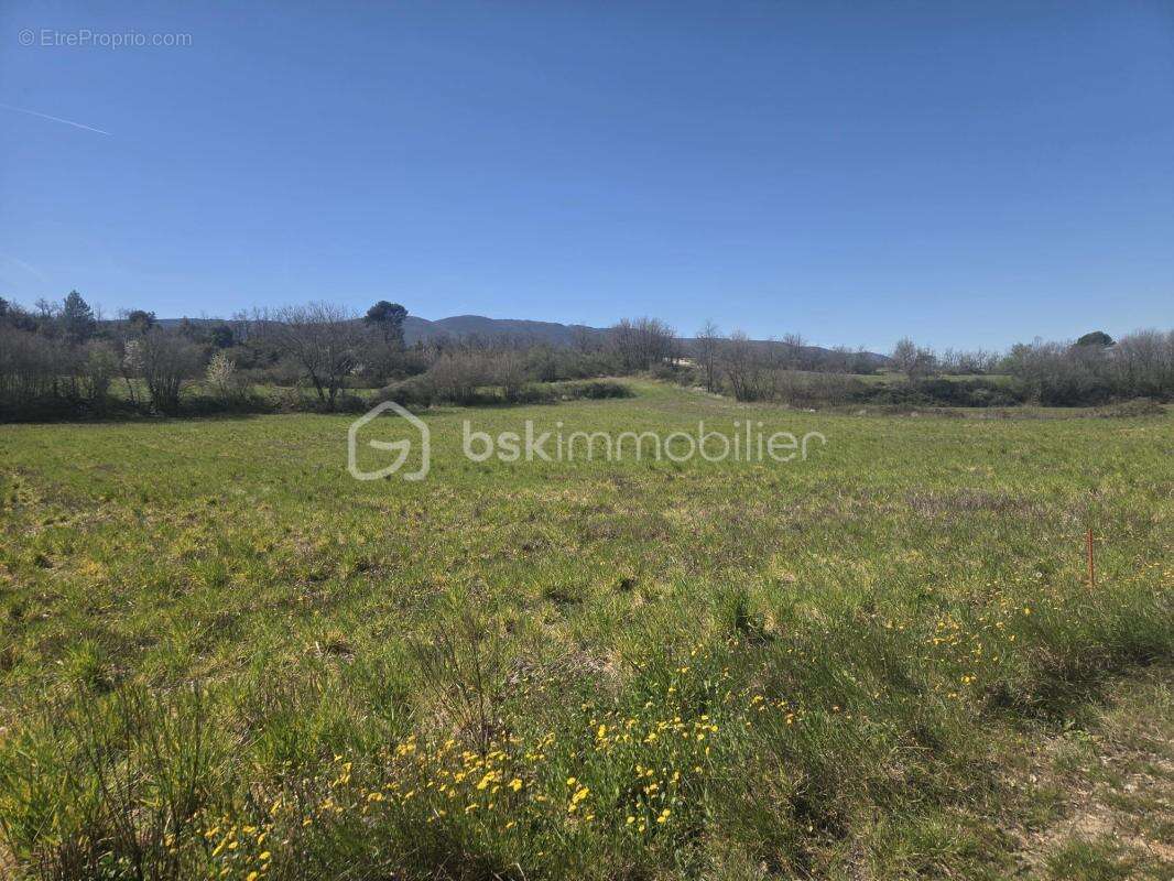 Terrain à CERESTE