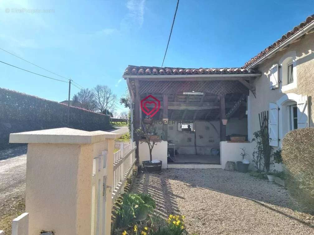 Maison à MIELAN